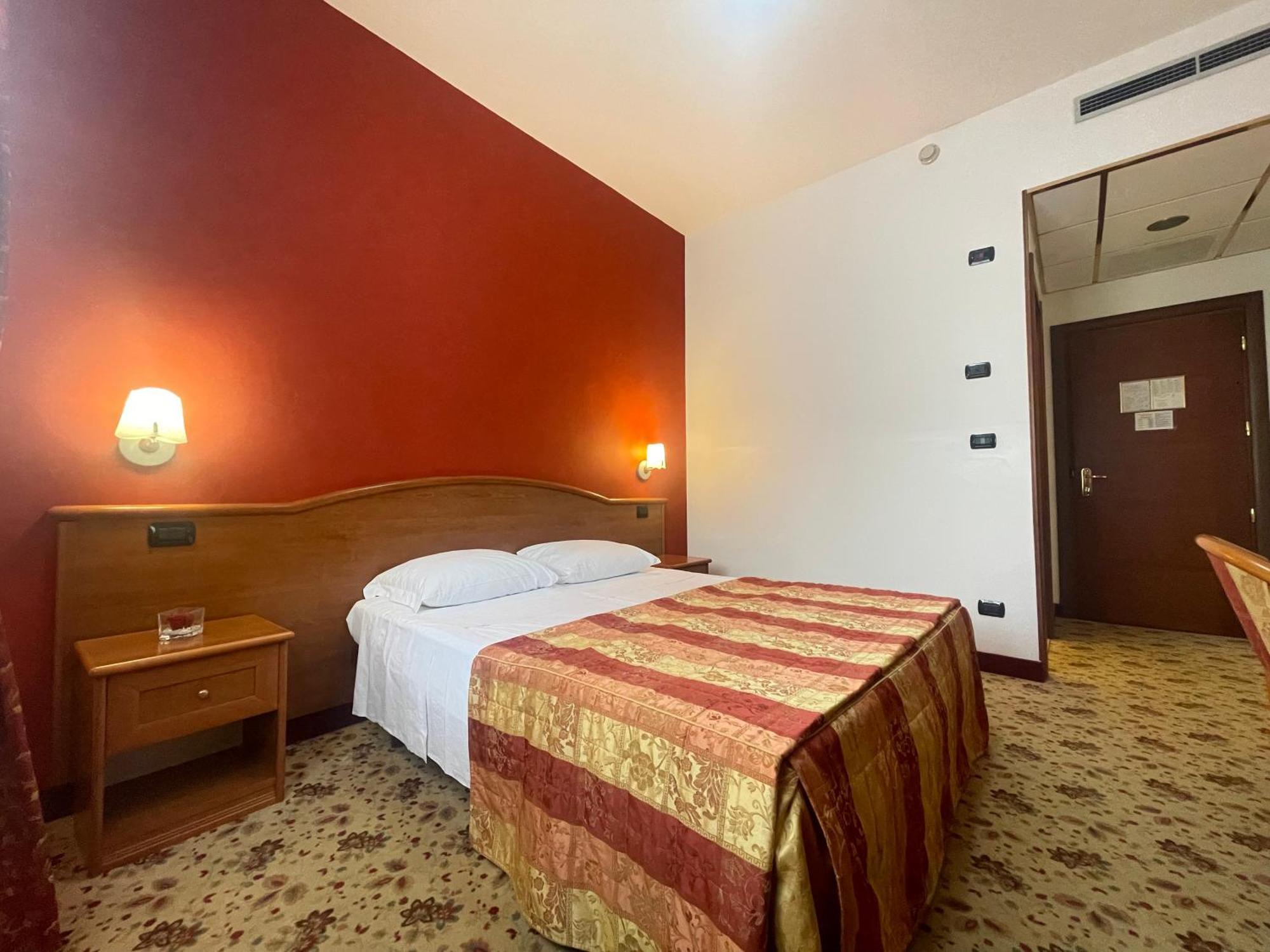 Vald Hotel Валь-делла-Торре Экстерьер фото